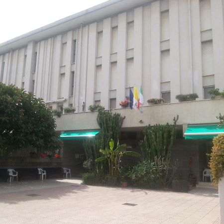 Hôtel Centro Giovanile Padre Minozzi à Policoro Extérieur photo